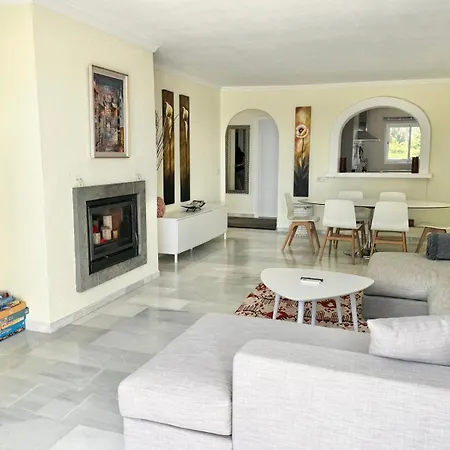Apartamento Sea View, Walk To Restaurants, Gym, Paddle & Golf Sitio de Calahonda