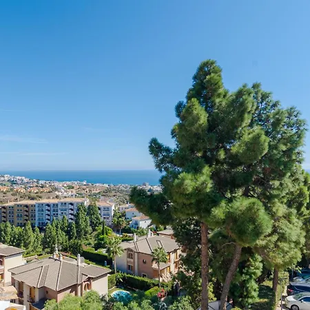 Sea View, Walk To Restaurants, Gym, Paddle & Golf Sitio de Calahonda