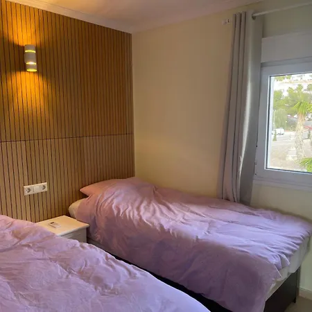 Sea View, Walk To Restaurants, Gym, Paddle & Golf Sitio de Calahonda