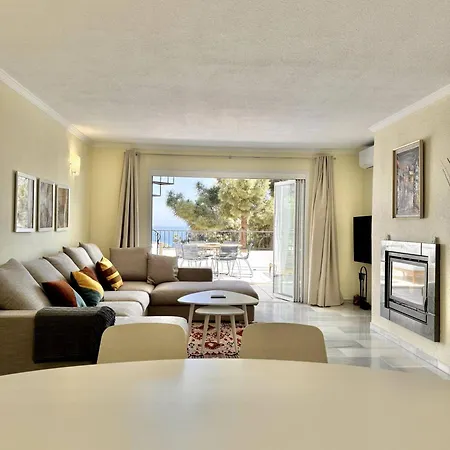 Apartment Sea View, Walk To Restaurants, Gym, Paddle & Golf
